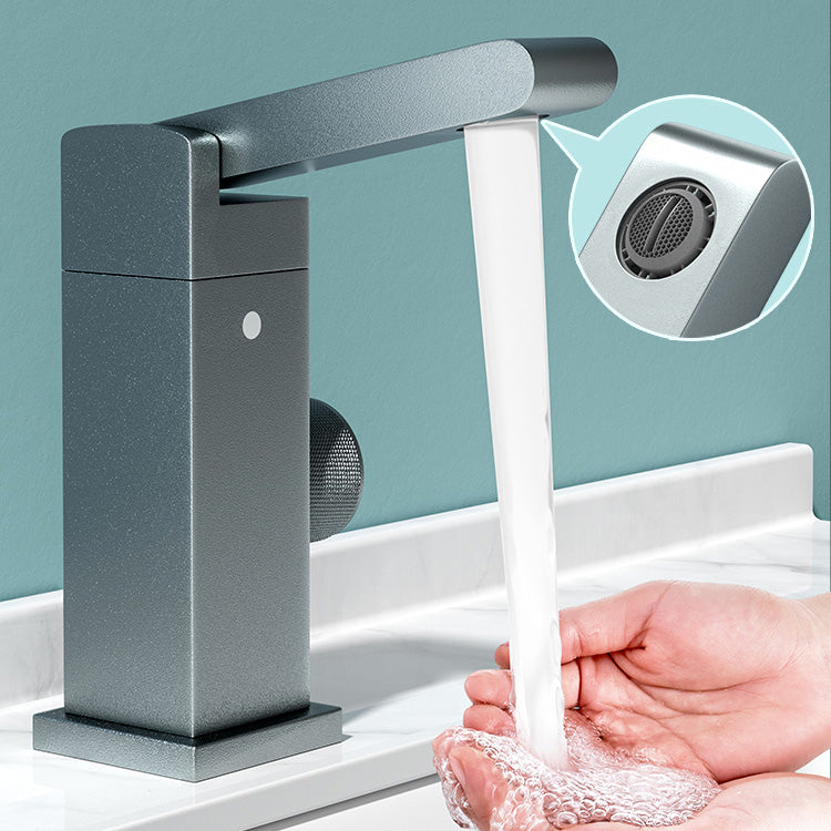 Vessel Sink Bathroom Faucet Knob Handle Swivel Spout Vessel Faucet Clearhalo 'Bathroom Remodel & Bathroom Fixtures' 'Bathroom Sink Faucets' 'Bathroom Sinks & Faucet Components' 'bathroom_sink_faucets' 'Home Improvement' 'home_improvement' 'home_improvement_bathroom_sink_faucets' 7147195