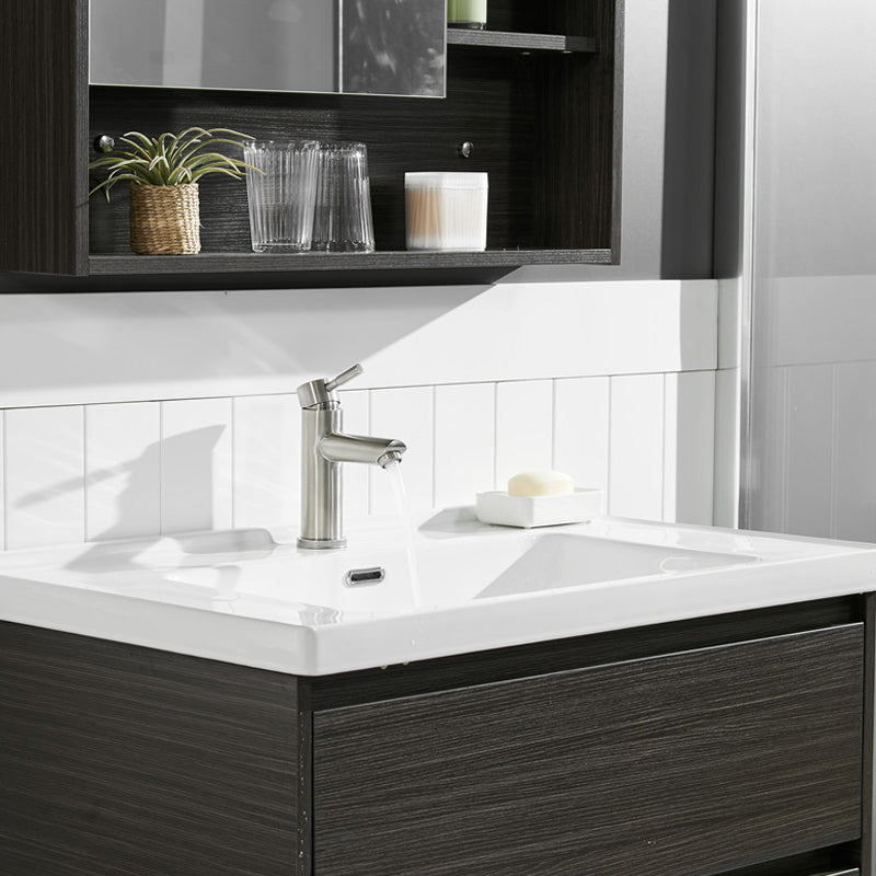 Modern Bridge Faucet Stainless Steel Swivel Spout Spray Kitchen Faucet Stainless Steel Round Faucet Hot Cold Water Dispensers Clearhalo 'Home Improvement' 'home_improvement' 'home_improvement_kitchen_faucets' 'Kitchen Faucets' 'Kitchen Remodel & Kitchen Fixtures' 'Kitchen Sinks & Faucet Components' 'kitchen_faucets' 7147297