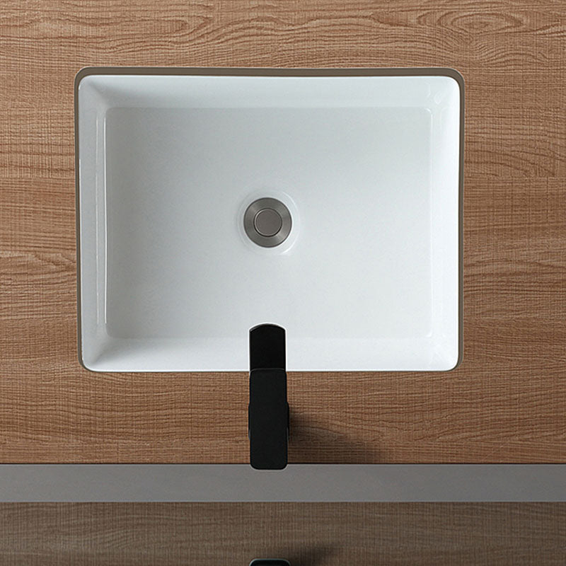 Traditional Undermount Bathroom Sink Porcelain with Overflow Basin Sink Clearhalo 'Bathroom Remodel & Bathroom Fixtures' 'Bathroom Sinks & Faucet Components' 'Bathroom Sinks' 'bathroom_sink' 'Home Improvement' 'home_improvement' 'home_improvement_bathroom_sink' 7147752