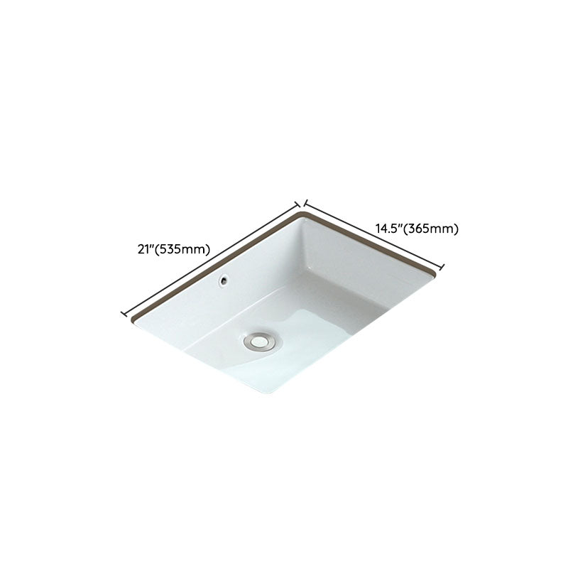Traditional Undermount Bathroom Sink Porcelain with Overflow Basin Sink Clearhalo 'Bathroom Remodel & Bathroom Fixtures' 'Bathroom Sinks & Faucet Components' 'Bathroom Sinks' 'bathroom_sink' 'Home Improvement' 'home_improvement' 'home_improvement_bathroom_sink' 7147771