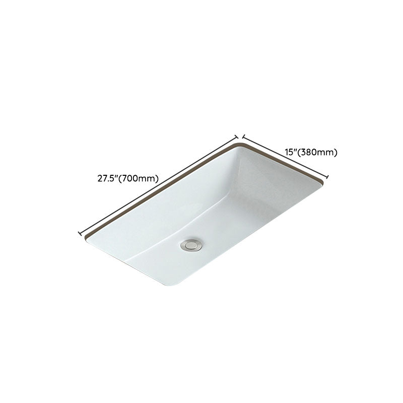Traditional Undermount Bathroom Sink Porcelain with Overflow Basin Sink Clearhalo 'Bathroom Remodel & Bathroom Fixtures' 'Bathroom Sinks & Faucet Components' 'Bathroom Sinks' 'bathroom_sink' 'Home Improvement' 'home_improvement' 'home_improvement_bathroom_sink' 7147774