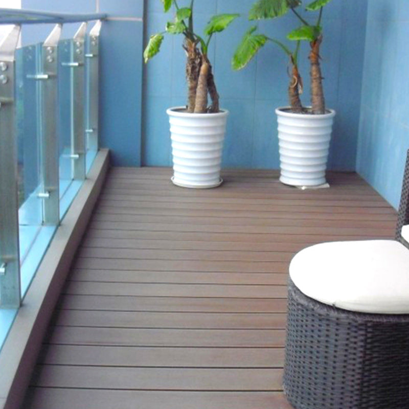 Medium Wood Engineered Hardwood Flooring Waterproof Click-Locking for Patio Garden Clearhalo 'Flooring 'Hardwood Flooring' 'hardwood_flooring' 'Home Improvement' 'home_improvement' 'home_improvement_hardwood_flooring' Walls and Ceiling' 7148658