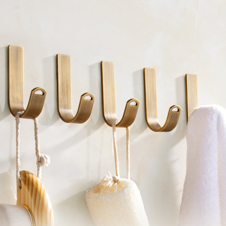 Brass 5 Piece Bathroom Accessory Set Vintage Metal Robe Hooks Clearhalo 'Bathroom Hardware Sets' 'Bathroom Hardware' 'Bathroom Remodel & Bathroom Fixtures' 'bathroom_hardware_sets' 'Home Improvement' 'home_improvement' 'home_improvement_bathroom_hardware_sets' 7160000