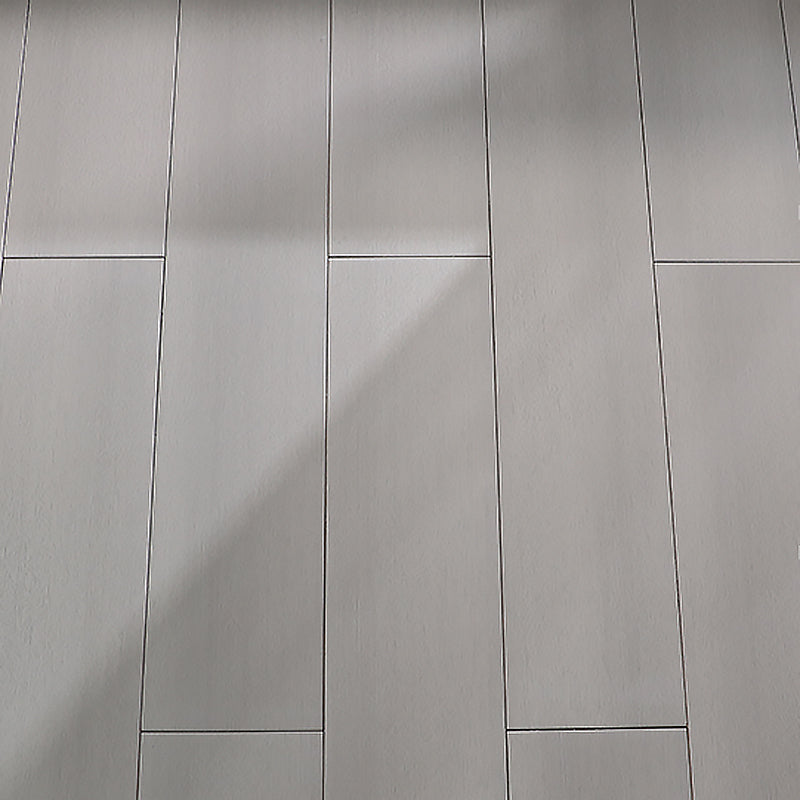 Traditional Waterproof Wood Flooring Solid Wood Engineered Flooring Tiles Clearhalo 'Flooring 'Hardwood Flooring' 'hardwood_flooring' 'Home Improvement' 'home_improvement' 'home_improvement_hardwood_flooring' Walls and Ceiling' 7164436