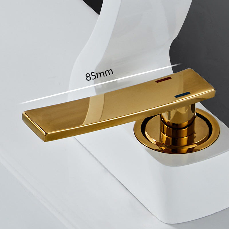 Modern Single Handle Sink Faucet Bathroom Brass Centered Faucet Clearhalo 'Bathroom Remodel & Bathroom Fixtures' 'Bathroom Sink Faucets' 'Bathroom Sinks & Faucet Components' 'bathroom_sink_faucets' 'Home Improvement' 'home_improvement' 'home_improvement_bathroom_sink_faucets' 7164835