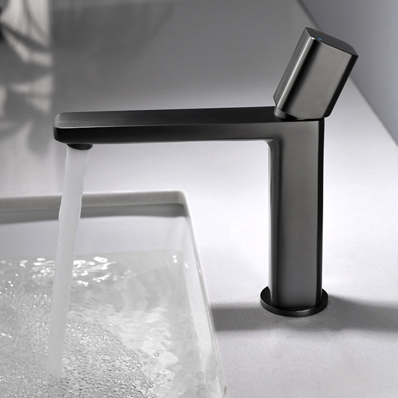 Modern Bathroom Sink Faucet with Single Handle Brass Square Faucet Clearhalo 'Bathroom Remodel & Bathroom Fixtures' 'Bathroom Sink Faucets' 'Bathroom Sinks & Faucet Components' 'bathroom_sink_faucets' 'Home Improvement' 'home_improvement' 'home_improvement_bathroom_sink_faucets' 7164875