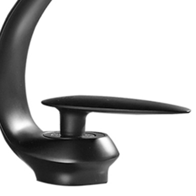 Luxury Single Handle Sink Faucet Brass Bathroom Gooseneck Faucet Clearhalo 'Bathroom Remodel & Bathroom Fixtures' 'Bathroom Sink Faucets' 'Bathroom Sinks & Faucet Components' 'bathroom_sink_faucets' 'Home Improvement' 'home_improvement' 'home_improvement_bathroom_sink_faucets' 7164931