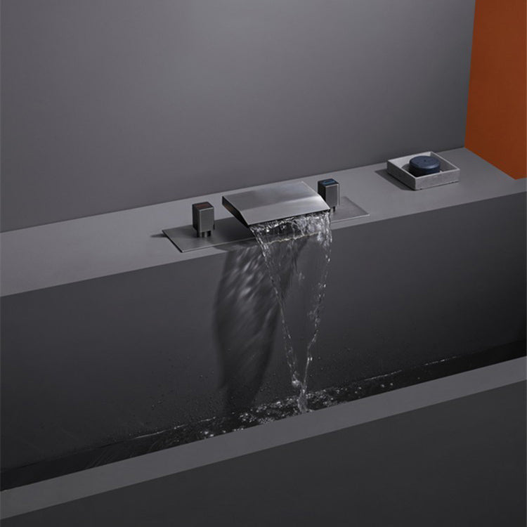 Deck Mounted Copper Roman Tub Faucet Waterfall Low Arc Roman Tub Faucet Set Clearhalo 'Bathroom Remodel & Bathroom Fixtures' 'Bathtub Faucets' 'bathtub_faucets' 'Home Improvement' 'home_improvement' 'home_improvement_bathtub_faucets' 7165488