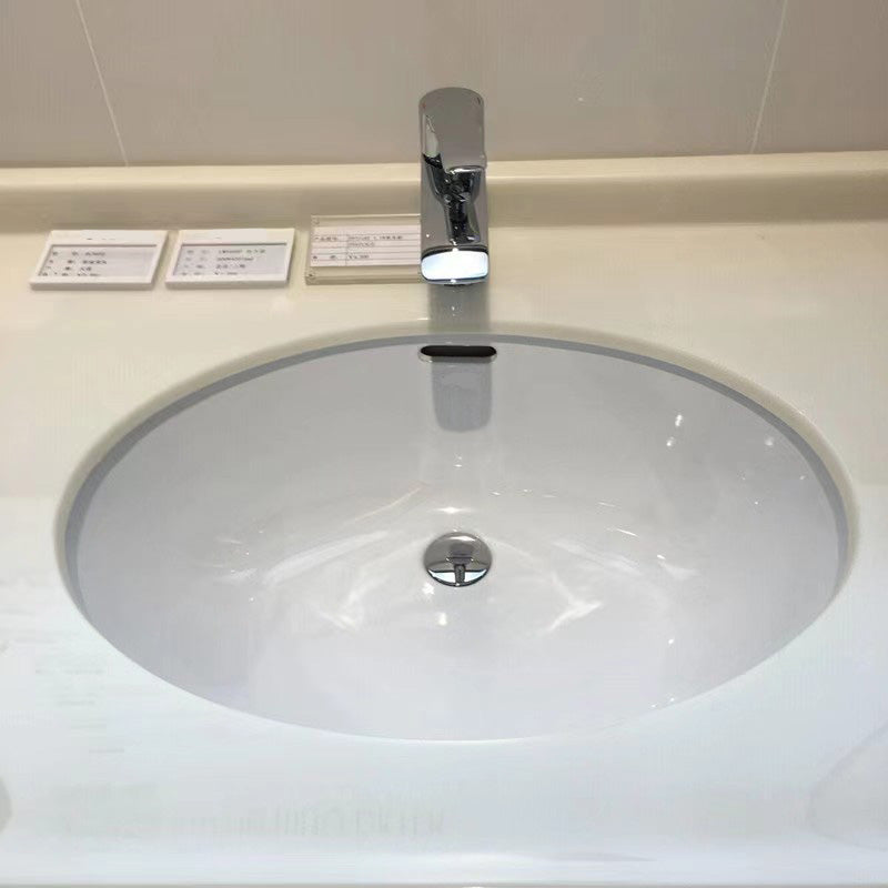 Traditional Undermount Bathroom Sink Porcelain with Overflow Basin Sink(Without Faucet) Clearhalo 'Bathroom Remodel & Bathroom Fixtures' 'Bathroom Sinks & Faucet Components' 'Bathroom Sinks' 'bathroom_sink' 'Home Improvement' 'home_improvement' 'home_improvement_bathroom_sink' 7182664