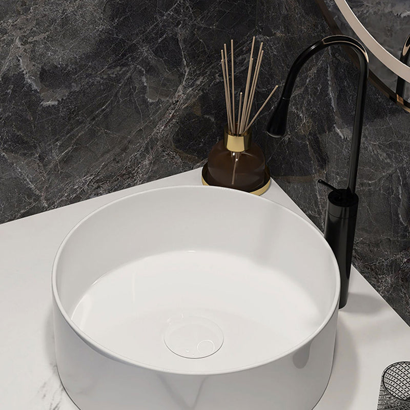 Modern Style Vessel Bathroom Sink Round Ceramic Vessel Bathroom Sink in White Clearhalo 'Bathroom Remodel & Bathroom Fixtures' 'Bathroom Sinks & Faucet Components' 'Bathroom Sinks' 'bathroom_sink' 'Home Improvement' 'home_improvement' 'home_improvement_bathroom_sink' 7196127