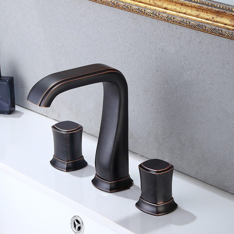 Glam Bathroom Vessel Faucet Knob Handles Low Arc Vessel Faucet Black-Gold Clearhalo 'Bathroom Remodel & Bathroom Fixtures' 'Bathroom Sink Faucets' 'Bathroom Sinks & Faucet Components' 'bathroom_sink_faucets' 'Home Improvement' 'home_improvement' 'home_improvement_bathroom_sink_faucets' 7197540