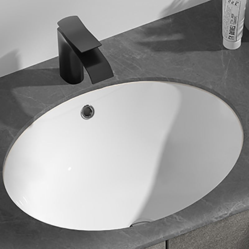 Modern Style Bathroom Sink Overflow Hole Design Undermount Ceramic Bathroom Sink Clearhalo 'Bathroom Remodel & Bathroom Fixtures' 'Bathroom Sinks & Faucet Components' 'Bathroom Sinks' 'bathroom_sink' 'Home Improvement' 'home_improvement' 'home_improvement_bathroom_sink' 7198392