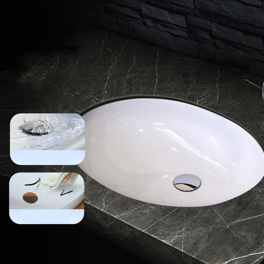 Modern Style Bathroom Sink Oval-shape Ceramic Bathroom Sink in White Clearhalo 'Bathroom Remodel & Bathroom Fixtures' 'Bathroom Sinks & Faucet Components' 'Bathroom Sinks' 'bathroom_sink' 'Home Improvement' 'home_improvement' 'home_improvement_bathroom_sink' 7198422
