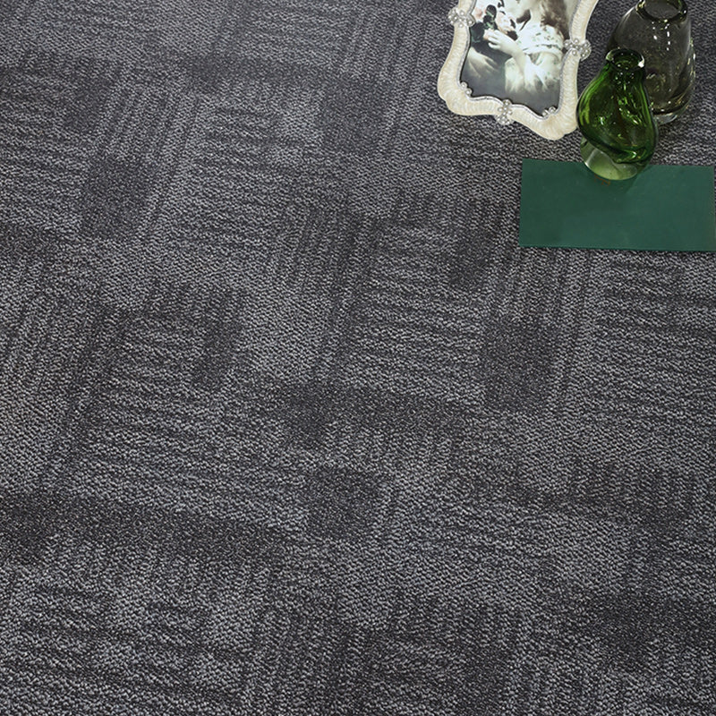 Grey Laminate Floor Slip Resistant Tongue and groove locking Laminate Clearhalo 'Flooring 'Home Improvement' 'home_improvement' 'home_improvement_laminate_flooring' 'Laminate Flooring' 'laminate_flooring' Walls and Ceiling' 7205508