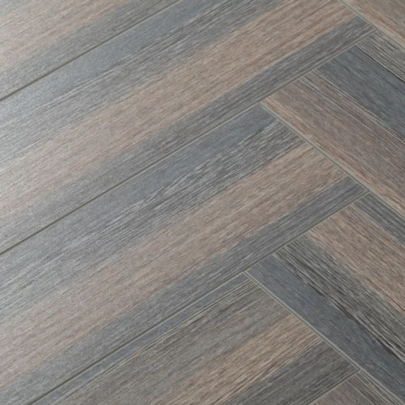 Textured Laminate Flooring Wooden Rectangular Fireproof Stain Resistant Click Laminate Brown Grey Clearhalo 'Flooring 'Home Improvement' 'home_improvement' 'home_improvement_laminate_flooring' 'Laminate Flooring' 'laminate_flooring' Walls and Ceiling' 7206702