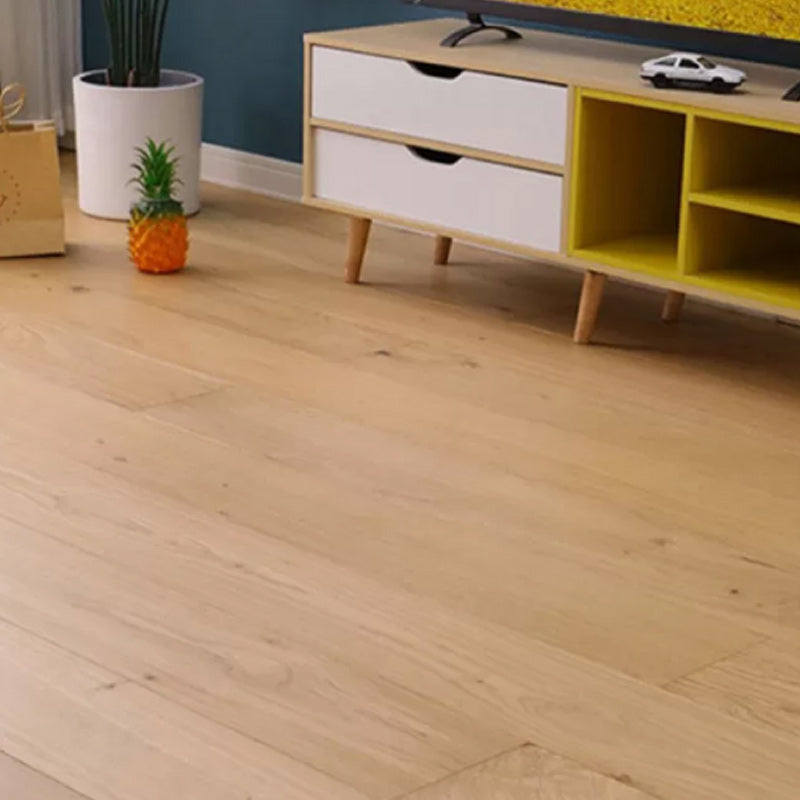 Oak Laminate Plank Flooring Water-resistant Laminate Flooring Khaki Clearhalo 'Flooring 'Home Improvement' 'home_improvement' 'home_improvement_laminate_flooring' 'Laminate Flooring' 'laminate_flooring' Walls and Ceiling' 7208587