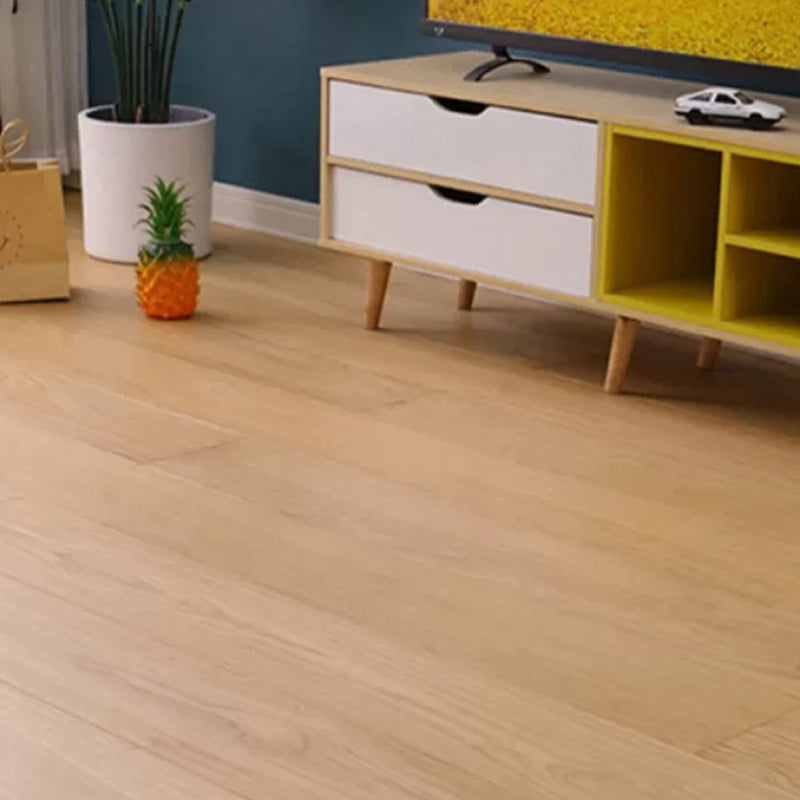 Oak Laminate Plank Flooring Water-resistant Laminate Flooring Yellow-Brown Clearhalo 'Flooring 'Home Improvement' 'home_improvement' 'home_improvement_laminate_flooring' 'Laminate Flooring' 'laminate_flooring' Walls and Ceiling' 7208601