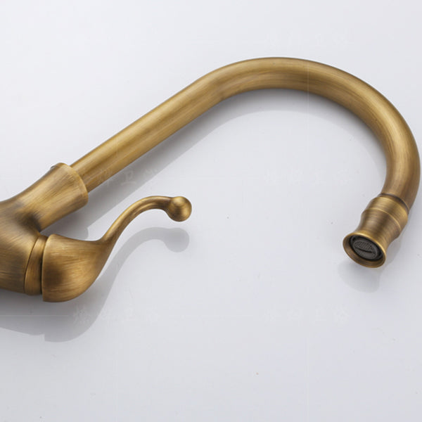Traditional Kitchen Faucet Brass High Arc Gold Standard Kitchen Faucets with Single Handle Clearhalo 'Home Improvement' 'home_improvement' 'home_improvement_kitchen_faucets' 'Kitchen Faucets' 'Kitchen Remodel & Kitchen Fixtures' 'Kitchen Sinks & Faucet Components' 'kitchen_faucets' 7208731