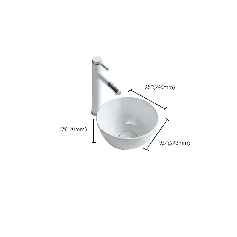 Bathroom Sink White Ceramic Faucet Single Handle Round Shape Sink Clearhalo 'Bathroom Remodel & Bathroom Fixtures' 'Bathroom Sinks & Faucet Components' 'Bathroom Sinks' 'bathroom_sink' 'Home Improvement' 'home_improvement' 'home_improvement_bathroom_sink' 7208871