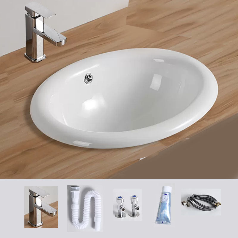 Contemporary Bathroom Sink with Pop-Up Drain Porcelain Oval-Shape Undermount Bathroom Sink 20"L x 17"W x 7"H Sink with Faucet Clearhalo 'Bathroom Remodel & Bathroom Fixtures' 'Bathroom Sinks & Faucet Components' 'Bathroom Sinks' 'bathroom_sink' 'Home Improvement' 'home_improvement' 'home_improvement_bathroom_sink' 7208908