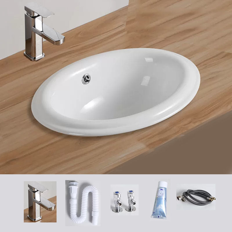 Contemporary Bathroom Sink with Pop-Up Drain Porcelain Oval-Shape Undermount Bathroom Sink 17"L x 12"W x 6"H Sink with Faucet Clearhalo 'Bathroom Remodel & Bathroom Fixtures' 'Bathroom Sinks & Faucet Components' 'Bathroom Sinks' 'bathroom_sink' 'Home Improvement' 'home_improvement' 'home_improvement_bathroom_sink' 7208912