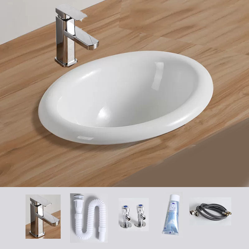 Contemporary Bathroom Sink with Pop-Up Drain Porcelain Oval-Shape Undermount Bathroom Sink Sink with Faucet Clearhalo 'Bathroom Remodel & Bathroom Fixtures' 'Bathroom Sinks & Faucet Components' 'Bathroom Sinks' 'bathroom_sink' 'Home Improvement' 'home_improvement' 'home_improvement_bathroom_sink' 7208914