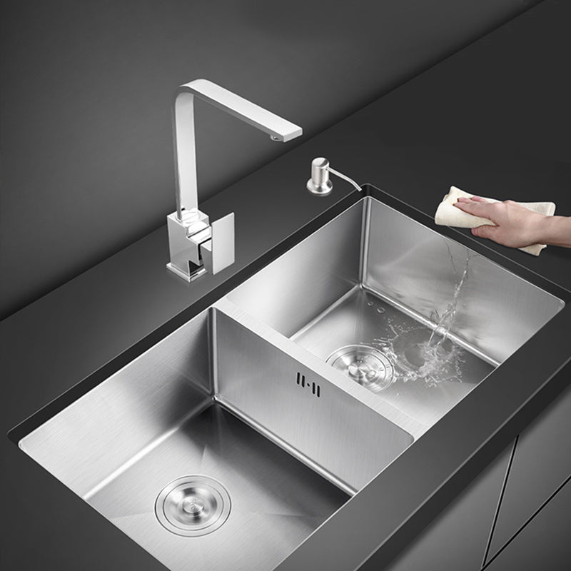 Modern Undermount Kitchen Sink Stainless Steel Kitchen Sink with Faucet Clearhalo 'Home Improvement' 'home_improvement' 'home_improvement_kitchen_sinks' 'Kitchen Remodel & Kitchen Fixtures' 'Kitchen Sinks & Faucet Components' 'Kitchen Sinks' 'kitchen_sinks' 7209167