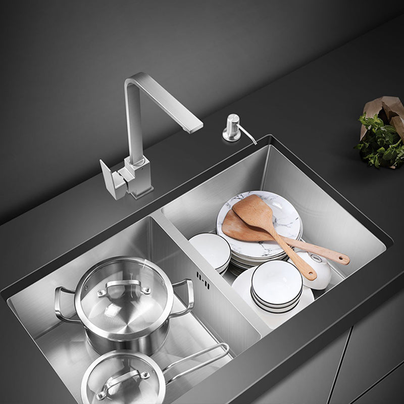 Modern Undermount Kitchen Sink Stainless Steel Kitchen Sink with Faucet Clearhalo 'Home Improvement' 'home_improvement' 'home_improvement_kitchen_sinks' 'Kitchen Remodel & Kitchen Fixtures' 'Kitchen Sinks & Faucet Components' 'Kitchen Sinks' 'kitchen_sinks' 7209179