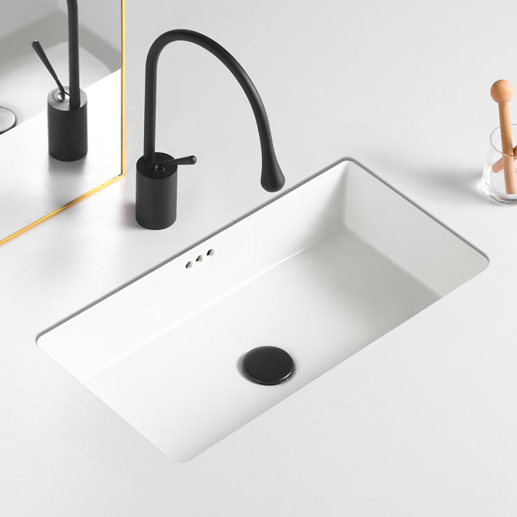 Traditional Undermount Vanity Sink Rectangular with Overflow and Drain Assembly Vessel Clearhalo 'Bathroom Remodel & Bathroom Fixtures' 'Bathroom Sinks & Faucet Components' 'Bathroom Sinks' 'bathroom_sink' 'Home Improvement' 'home_improvement' 'home_improvement_bathroom_sink' 7209229