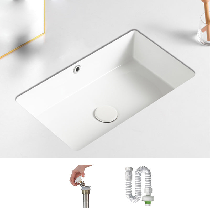 Traditional Undermount Vanity Sink Rectangular with Overflow and Drain Assembly Vessel 22"L x 13"W x 7"H Sink Clearhalo 'Bathroom Remodel & Bathroom Fixtures' 'Bathroom Sinks & Faucet Components' 'Bathroom Sinks' 'bathroom_sink' 'Home Improvement' 'home_improvement' 'home_improvement_bathroom_sink' 7209230