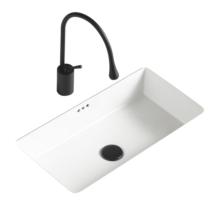 Traditional Undermount Vanity Sink Rectangular with Overflow and Drain Assembly Vessel Clearhalo 'Bathroom Remodel & Bathroom Fixtures' 'Bathroom Sinks & Faucet Components' 'Bathroom Sinks' 'bathroom_sink' 'Home Improvement' 'home_improvement' 'home_improvement_bathroom_sink' 7209233