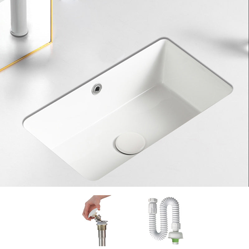 Traditional Undermount Vanity Sink Rectangular with Overflow and Drain Assembly Vessel 20"L x 13"W x 7"H Sink Clearhalo 'Bathroom Remodel & Bathroom Fixtures' 'Bathroom Sinks & Faucet Components' 'Bathroom Sinks' 'bathroom_sink' 'Home Improvement' 'home_improvement' 'home_improvement_bathroom_sink' 7209234