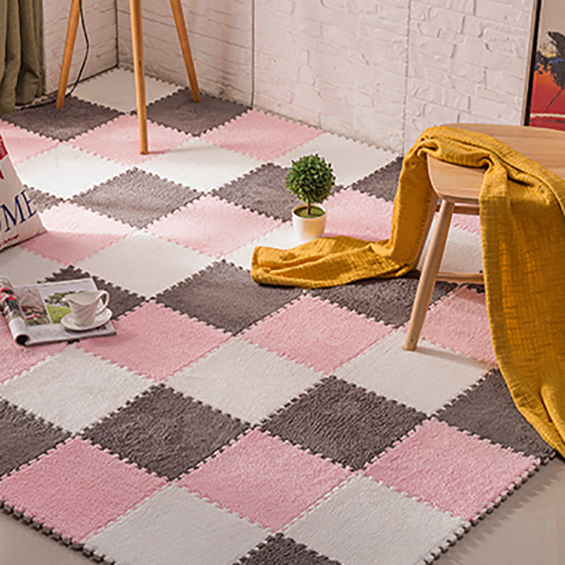 Indoor Carpet Tiles Color Block Interlocking Stain Resistant Carpet Tiles Clearhalo 'Carpet Tiles & Carpet Squares' 'carpet_tiles_carpet_squares' 'Flooring 'Home Improvement' 'home_improvement' 'home_improvement_carpet_tiles_carpet_squares' Walls and Ceiling' 7215646