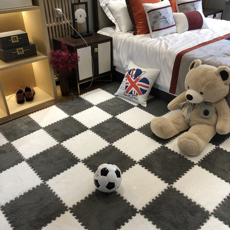 Modern Carpet Floor Tile Plush Cut Interlocking Non-Skid Tiles and Carpet Gray-White Clearhalo 'Carpet Tiles & Carpet Squares' 'carpet_tiles_carpet_squares' 'Flooring 'Home Improvement' 'home_improvement' 'home_improvement_carpet_tiles_carpet_squares' Walls and Ceiling' 7215882