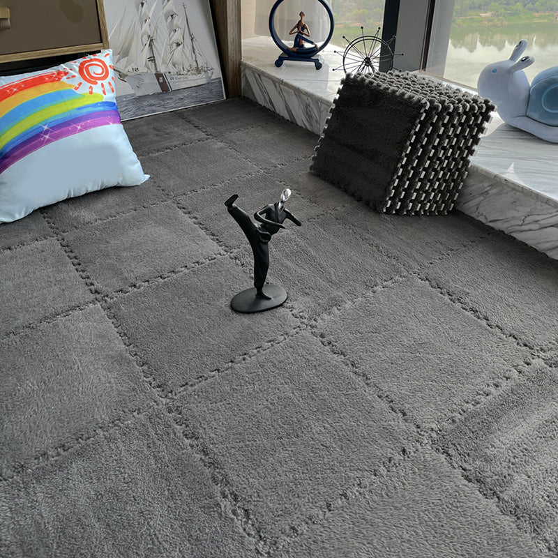 Modern Carpet Floor Tile Plush Cut Interlocking Mildew Resistant Tiles and Carpet Grey Clearhalo 'Carpet Tiles & Carpet Squares' 'carpet_tiles_carpet_squares' 'Flooring 'Home Improvement' 'home_improvement' 'home_improvement_carpet_tiles_carpet_squares' Walls and Ceiling' 7215896