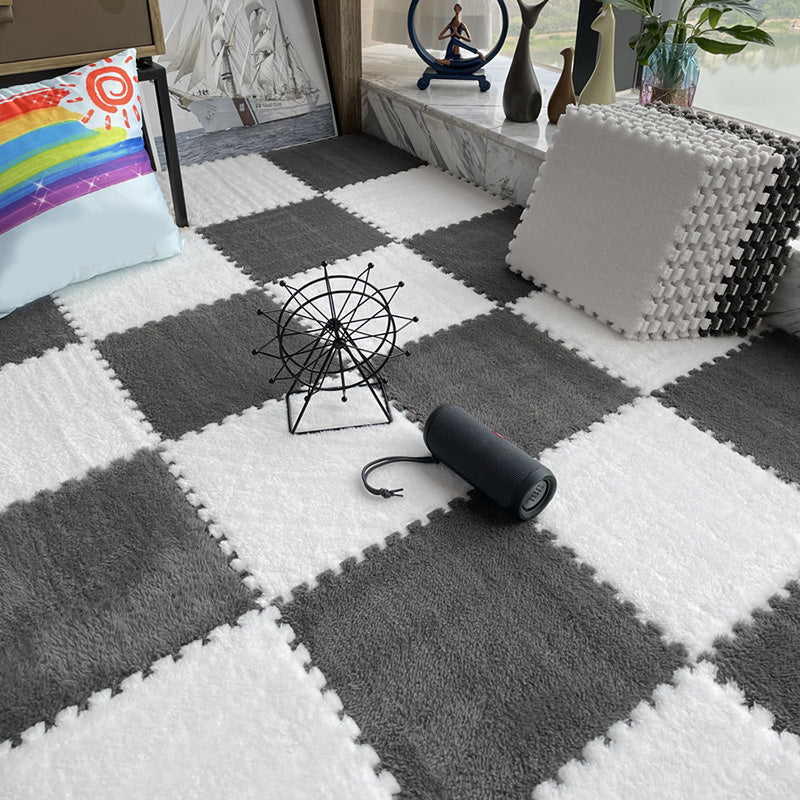 Modern Carpet Floor Tile Plush Cut Interlocking Mildew Resistant Tiles and Carpet White-Gray Clearhalo 'Carpet Tiles & Carpet Squares' 'carpet_tiles_carpet_squares' 'Flooring 'Home Improvement' 'home_improvement' 'home_improvement_carpet_tiles_carpet_squares' Walls and Ceiling' 7215915