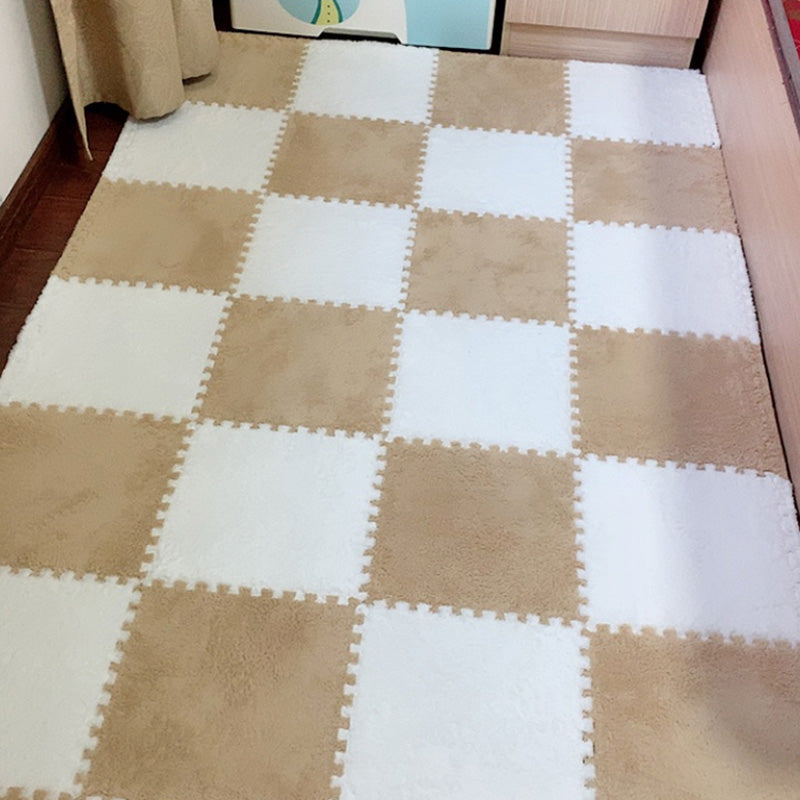 Modern Tiles and Carpet Plush Cut Interlocking Odor Resistant Carpet Tiles White-Apricot Clearhalo 'Carpet Tiles & Carpet Squares' 'carpet_tiles_carpet_squares' 'Flooring 'Home Improvement' 'home_improvement' 'home_improvement_carpet_tiles_carpet_squares' Walls and Ceiling' 7216056
