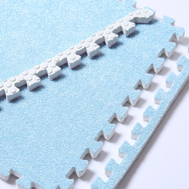 Modern Carpet Tiles Square Interlocking Stain Resistant Carpet Tiles Clearhalo 'Carpet Tiles & Carpet Squares' 'carpet_tiles_carpet_squares' 'Flooring 'Home Improvement' 'home_improvement' 'home_improvement_carpet_tiles_carpet_squares' Walls and Ceiling' 7221715