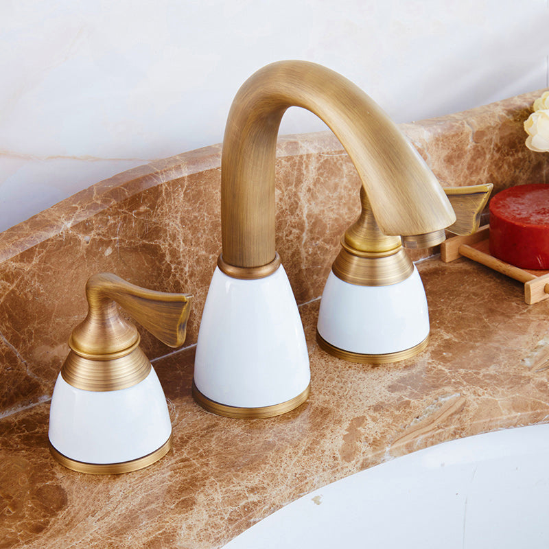 Traditional Vessel Faucet 3 Holes Two-Handle Bathroom Vessel Faucet Clearhalo 'Bathroom Remodel & Bathroom Fixtures' 'Bathroom Sink Faucets' 'Bathroom Sinks & Faucet Components' 'bathroom_sink_faucets' 'Home Improvement' 'home_improvement' 'home_improvement_bathroom_sink_faucets' 7227245