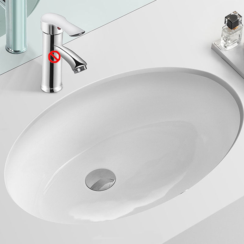Bathroom Sink Ceramic White Round Anti-spill Sink with Faucet 21"L x 13"W x 6"H Sink Clearhalo 'Bathroom Remodel & Bathroom Fixtures' 'Bathroom Sinks & Faucet Components' 'Bathroom Sinks' 'bathroom_sink' 'Home Improvement' 'home_improvement' 'home_improvement_bathroom_sink' 7227346