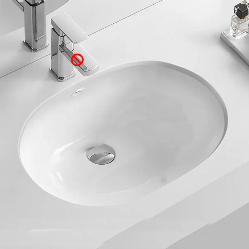 Bathroom Sink Ceramic White Round Anti-spill Sink with Faucet 20"L x 13"W x 6"H Sink Clearhalo 'Bathroom Remodel & Bathroom Fixtures' 'Bathroom Sinks & Faucet Components' 'Bathroom Sinks' 'bathroom_sink' 'Home Improvement' 'home_improvement' 'home_improvement_bathroom_sink' 7227353