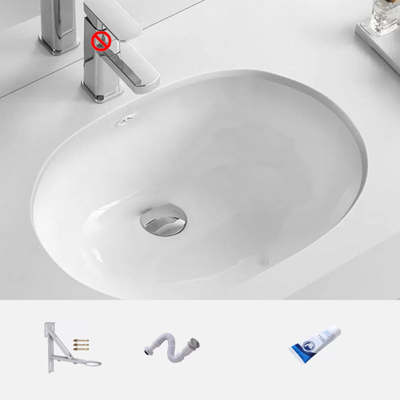 Bathroom Sink Ceramic White Round Anti-spill Sink with Faucet 20"L x 13"W x 6"H Sink with Drainage Components Clearhalo 'Bathroom Remodel & Bathroom Fixtures' 'Bathroom Sinks & Faucet Components' 'Bathroom Sinks' 'bathroom_sink' 'Home Improvement' 'home_improvement' 'home_improvement_bathroom_sink' 7227367