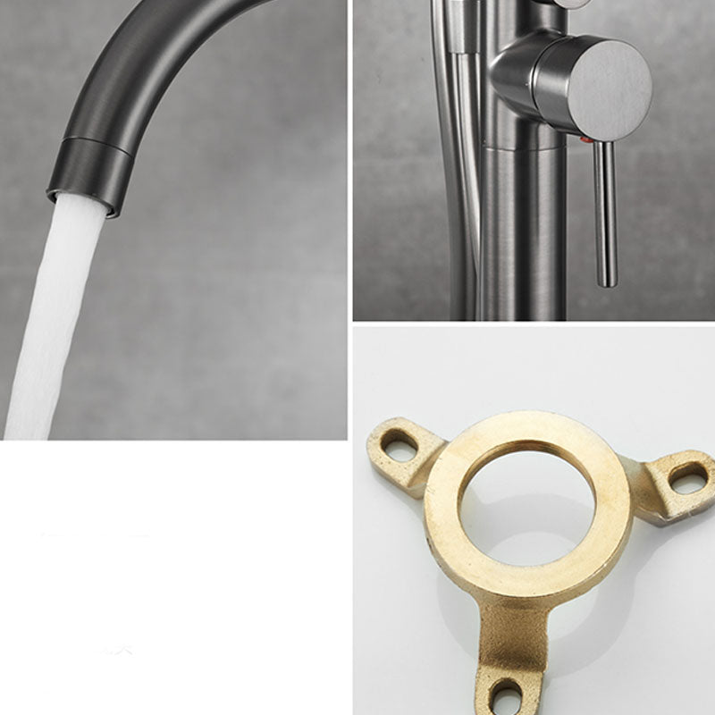 Contemporary Brass Freestanding Bathtub Faucet with 1-Handle Bathtub Faucet Clearhalo 'Bathroom Remodel & Bathroom Fixtures' 'Bathtub Faucets' 'bathtub_faucets' 'Home Improvement' 'home_improvement' 'home_improvement_bathtub_faucets' 7233747