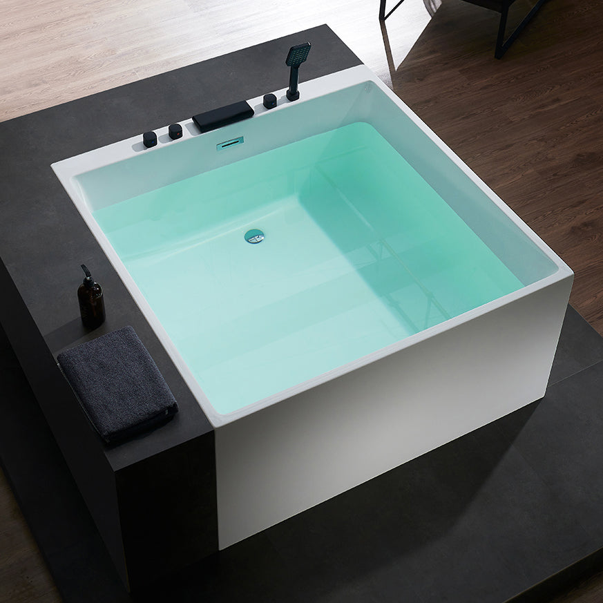 Modern Square Bath Stand Alone Acrylic Soaking White Bathtub Clearhalo 'Bathroom Remodel & Bathroom Fixtures' 'Bathtubs' 'Home Improvement' 'home_improvement' 'home_improvement_bathtubs' 'Showers & Bathtubs' 7236039