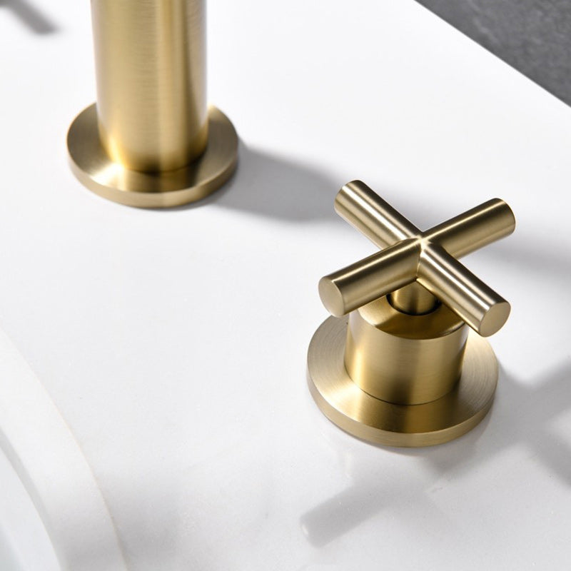 Luxury Lavatory Faucet 3 Holes Knob Handle Gooseneck Vanity Sink Faucet Clearhalo 'Bathroom Remodel & Bathroom Fixtures' 'Bathroom Sink Faucets' 'Bathroom Sinks & Faucet Components' 'bathroom_sink_faucets' 'Home Improvement' 'home_improvement' 'home_improvement_bathroom_sink_faucets' 7242006
