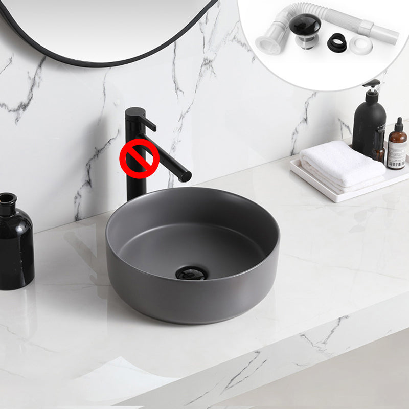 Modern Style Vessel Sink Pure Color Round Ceramic Vessel Sink Grey Unavailiable Sink Clearhalo 'Bathroom Remodel & Bathroom Fixtures' 'Bathroom Sinks & Faucet Components' 'Bathroom Sinks' 'bathroom_sink' 'Home Improvement' 'home_improvement' 'home_improvement_bathroom_sink' 7242063