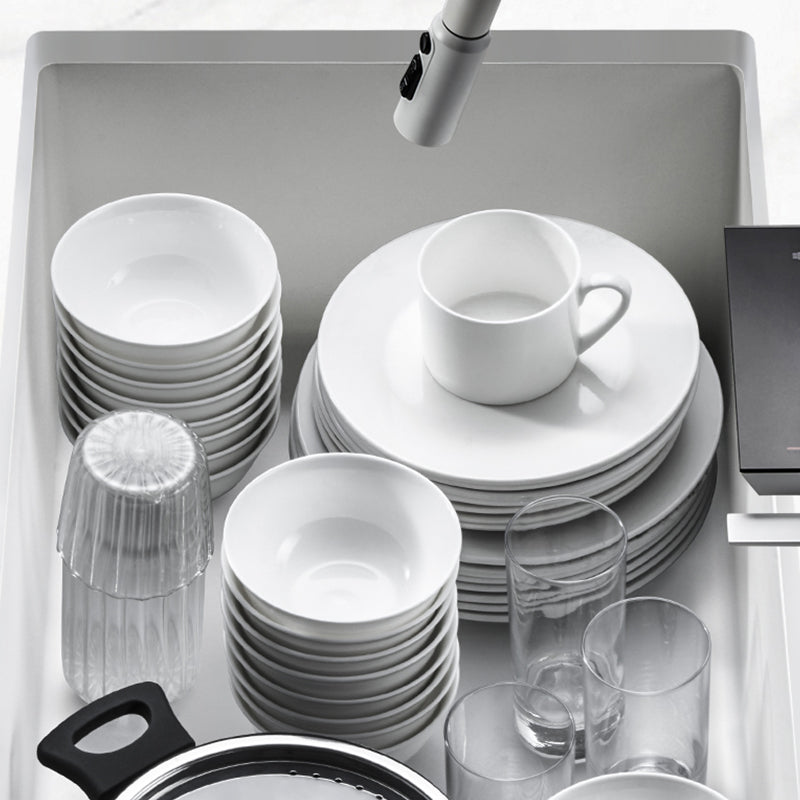 Single Bowl Kitchen Sink Stainless Steel Kitchen Sink with Drain Strainer Kit Clearhalo 'Home Improvement' 'home_improvement' 'home_improvement_kitchen_sinks' 'Kitchen Remodel & Kitchen Fixtures' 'Kitchen Sinks & Faucet Components' 'Kitchen Sinks' 'kitchen_sinks' 7243903