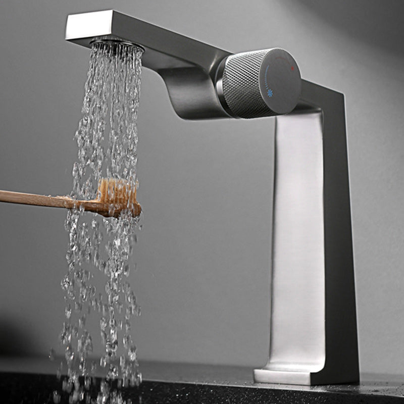 Contemporary Vessel Sink Bathroom Faucet Knob Handle Low Arc Vessel Sink Faucet Clearhalo 'Bathroom Remodel & Bathroom Fixtures' 'Bathroom Sink Faucets' 'Bathroom Sinks & Faucet Components' 'bathroom_sink_faucets' 'Home Improvement' 'home_improvement' 'home_improvement_bathroom_sink_faucets' 7253338