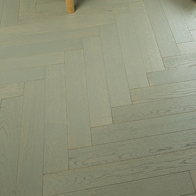 Modern Laminate Flooring Click Lock Stain Resistant Wood Laminate Plank Flooring Green Grey Oak Clearhalo 'Flooring 'Home Improvement' 'home_improvement' 'home_improvement_laminate_flooring' 'Laminate Flooring' 'laminate_flooring' Walls and Ceiling' 7253684