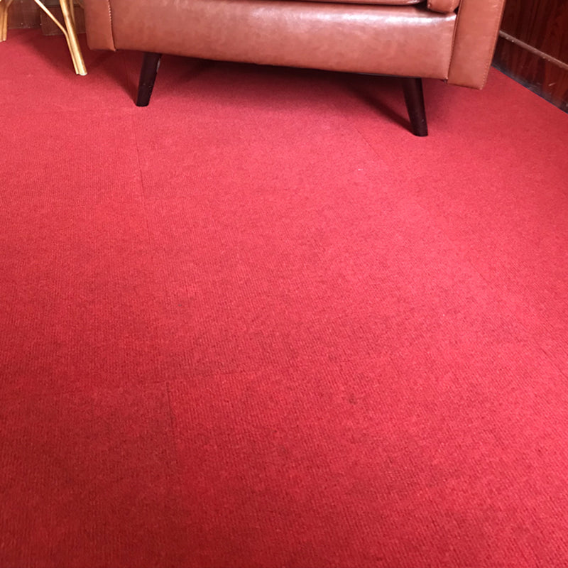 Indoor Carpet Tiles Solid Color Level Loop Stain Resistant Carpet Tiles Red Clearhalo 'Carpet Tiles & Carpet Squares' 'carpet_tiles_carpet_squares' 'Flooring 'Home Improvement' 'home_improvement' 'home_improvement_carpet_tiles_carpet_squares' Walls and Ceiling' 7253817